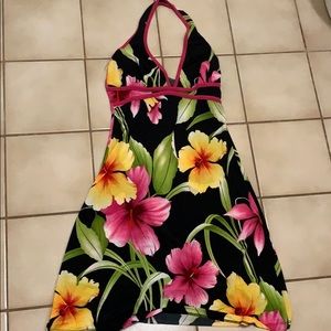 Very cute Hawaiian 🌺 design dress!
